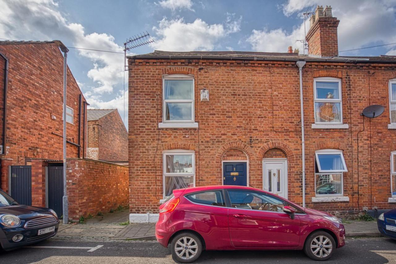 *New* Chester Canal Side 2 Bed Character Home ภายนอก รูปภาพ