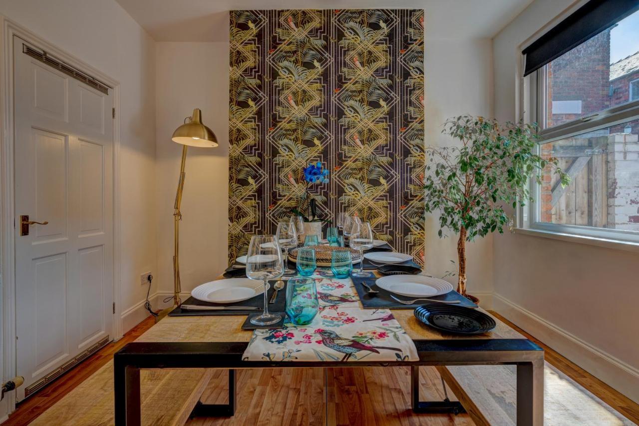 *New* Chester Canal Side 2 Bed Character Home ภายนอก รูปภาพ
